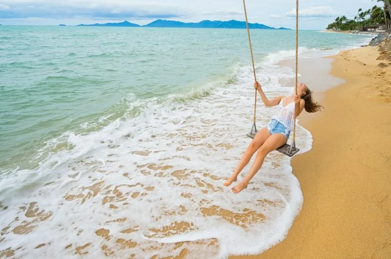 Swing-near-beach-shore-768x510.webp